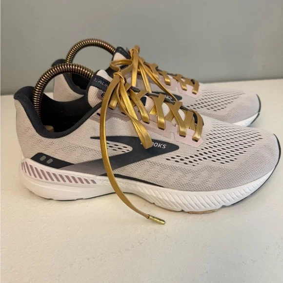 Brooks Launch GTS 8 Women's Size 8.5 B (Medium) Running Shoes Primrose Ombre - Picture 2 of 10